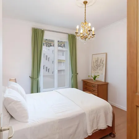 Classic French & Modern Comfort In Appartement