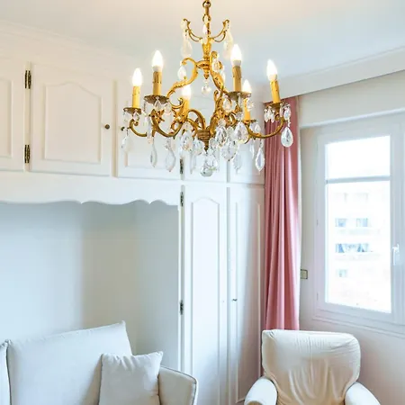 Classic French & Modern Comfort In *
